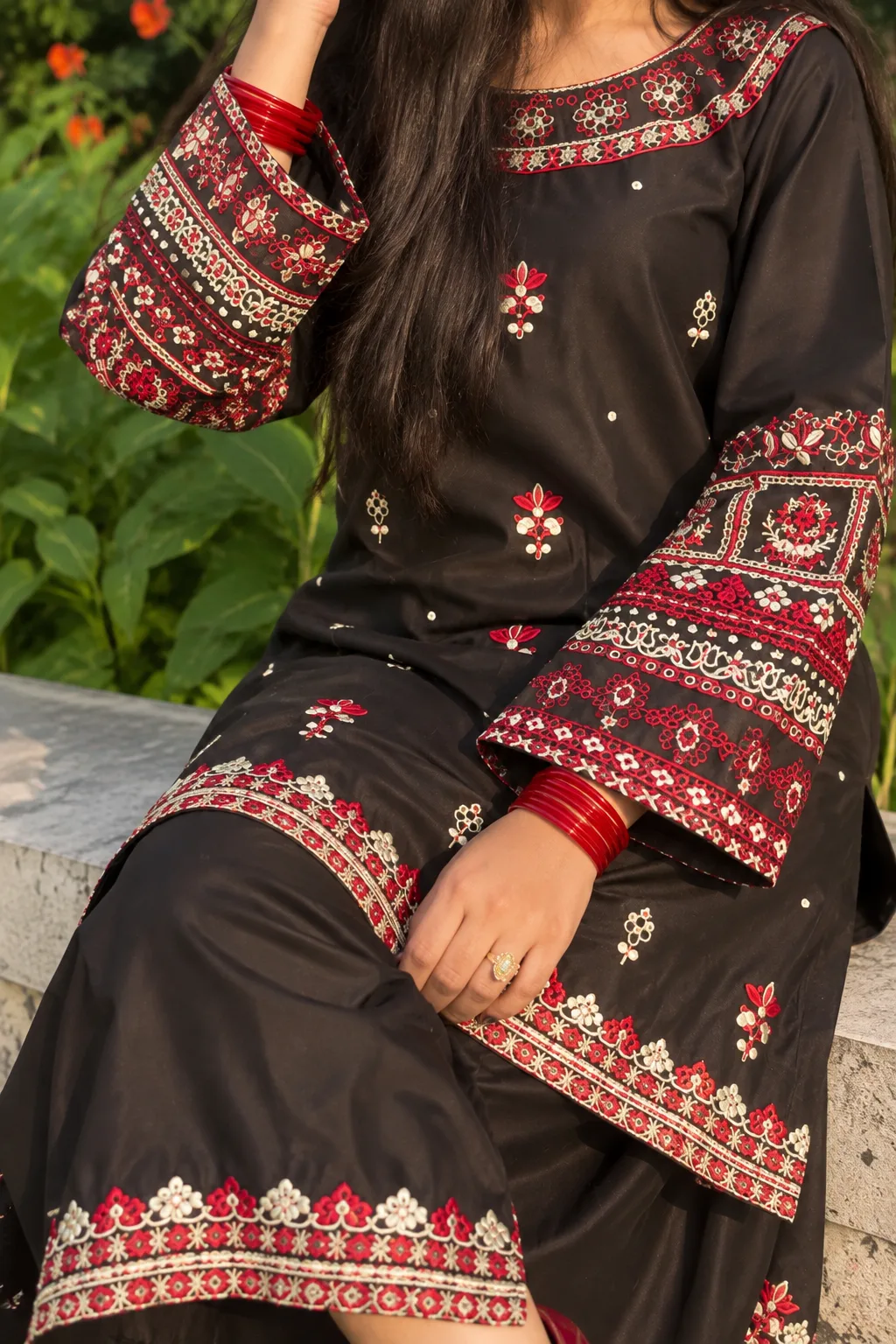 Noor-e-Gul Black Embroidered 2-Piece